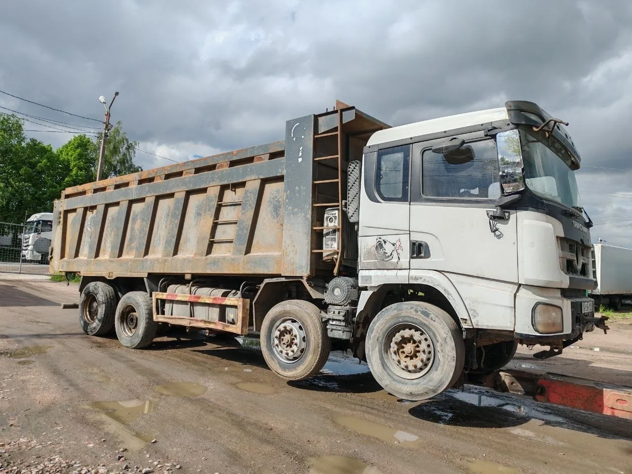 Shacman (Shaanxi) SX 8x4 Самосвал SX33186V366 — Б/У, 2023 г.