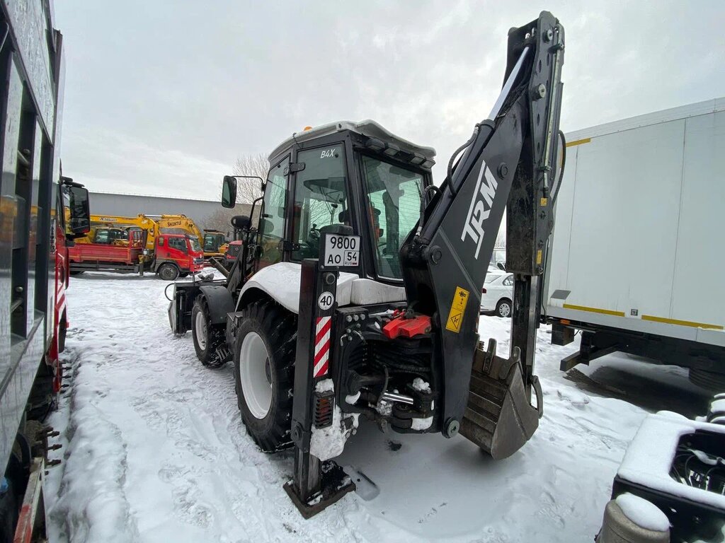 TRM B4X Экскаватор-погрузчик — Б/У, 2024 г.
