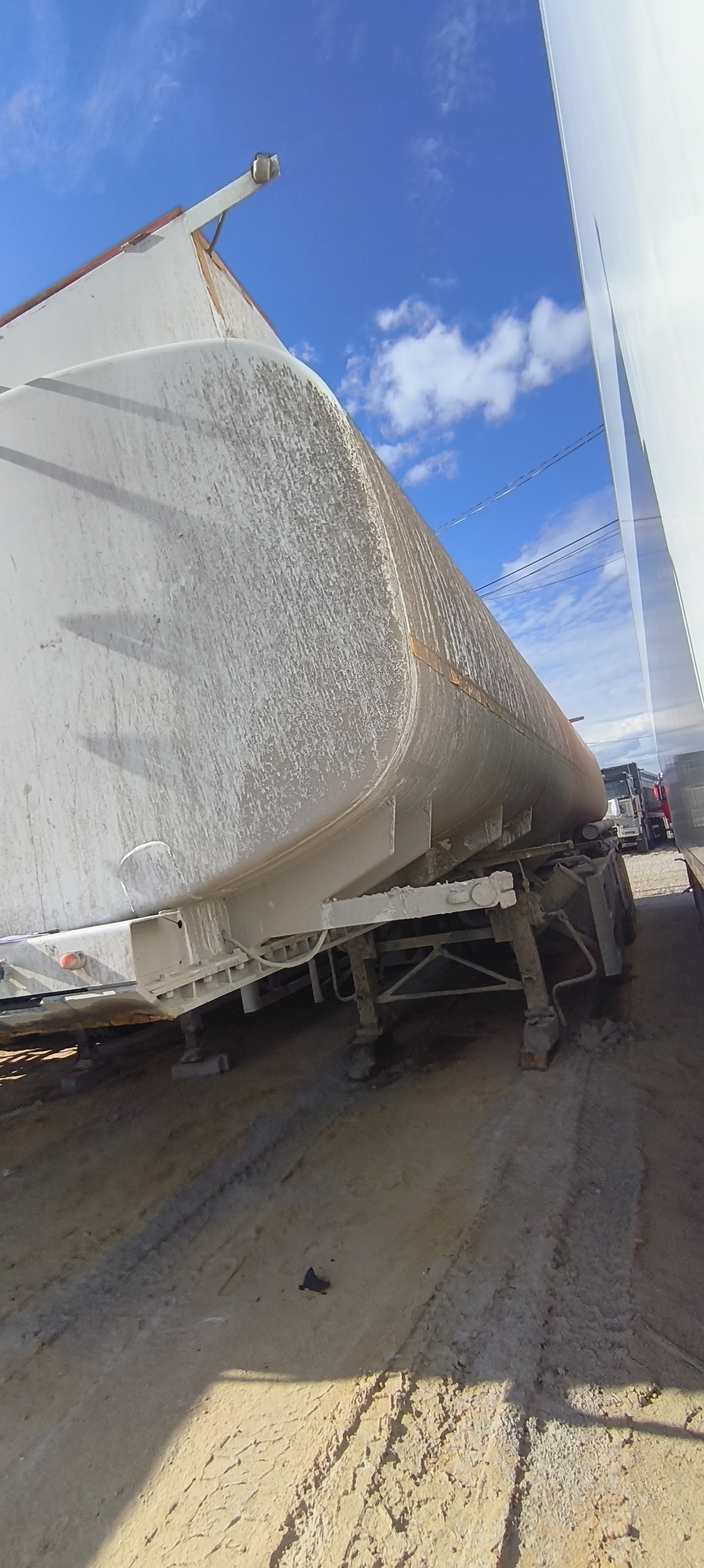 CLPC LPC9450 Полуприцеп цистерна LPC9450G — Б/У, 2024 г.