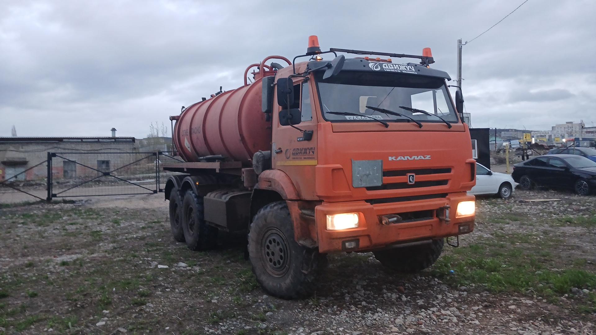 Клинцы (КАЗ, Клинцовский автокрановый завод) КС-55713-5К-4 — Б/У, 2023 г. (Саратов, 126190 км)