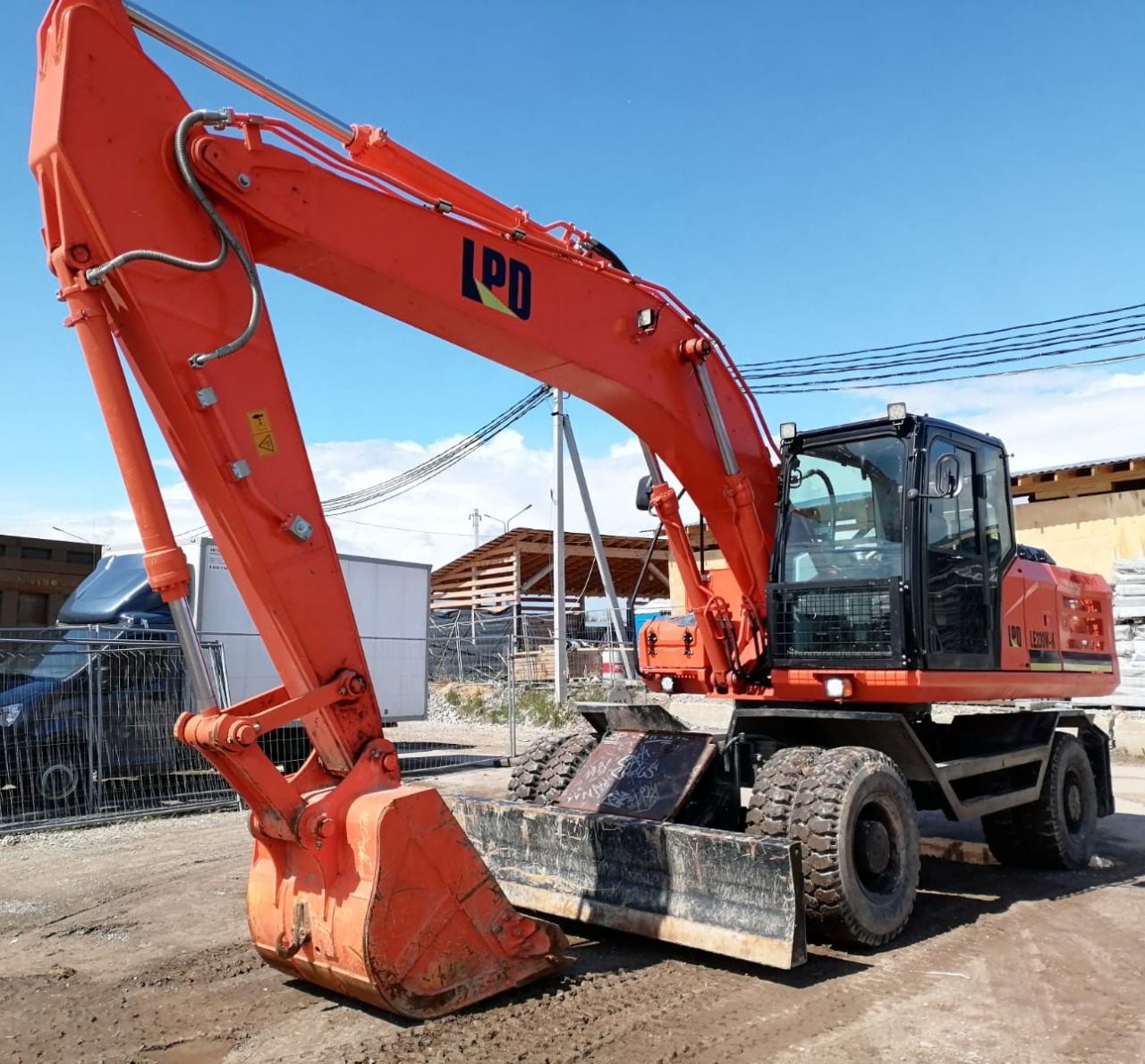 LPD LE230 Экскаватор колесный LE230W-K — Б/У, 2023 г.
