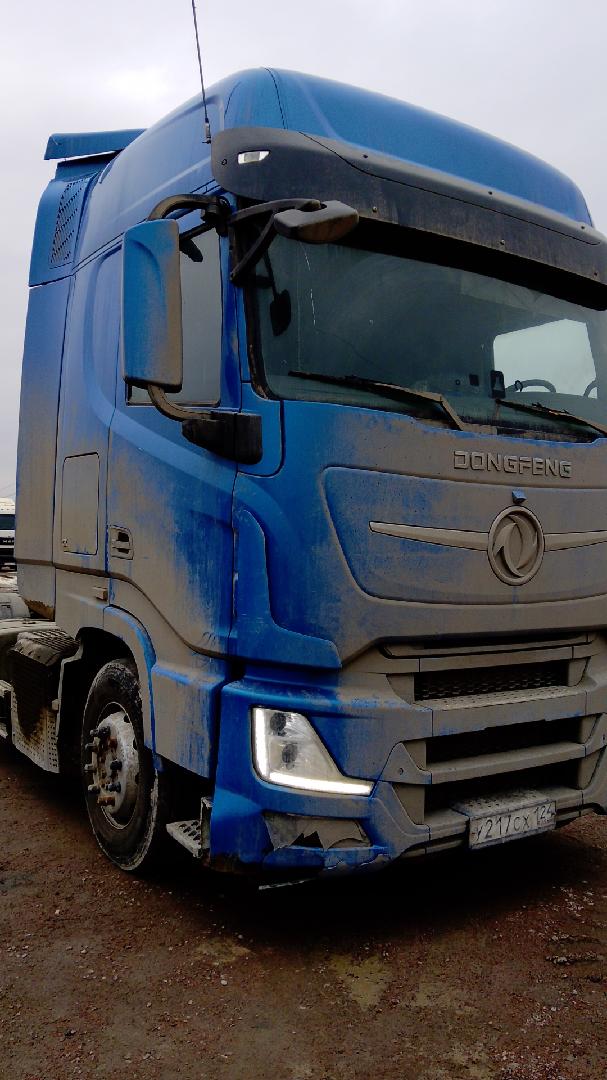 Dongfeng DFH4180 — Б/У, 2022 г. (Санкт-Петербург, 467146 км)