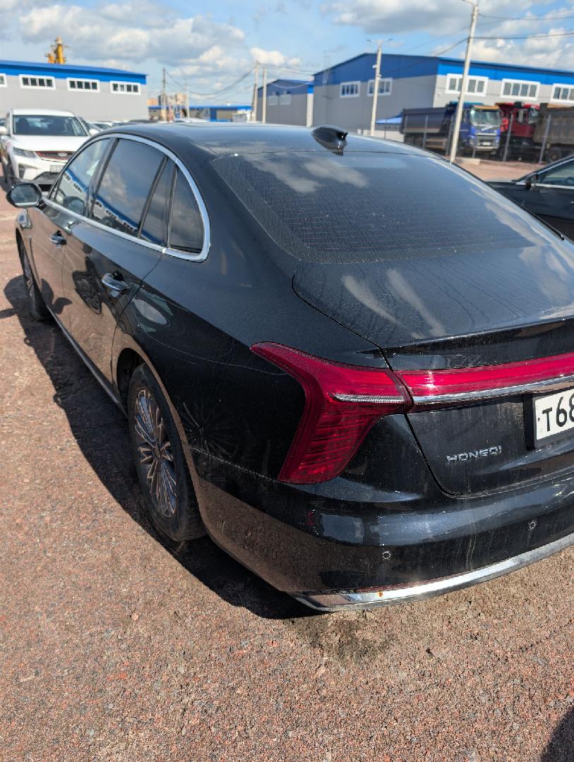 Hongqi H5 — Б/У, 2024 г. (Санкт-Петербург, 139604 км)