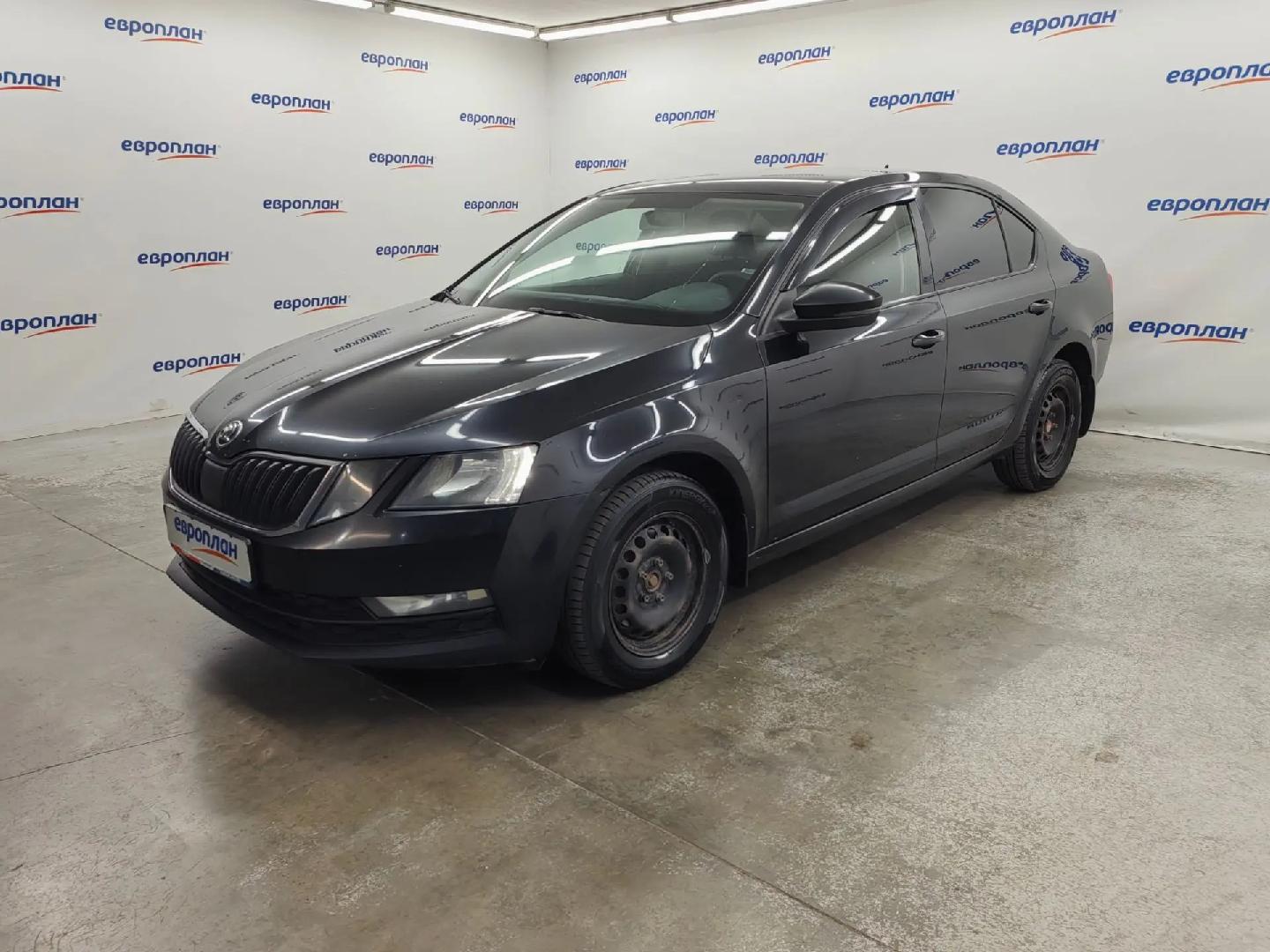 Skoda Octavia — Б/У, 2018 г. (Москва, 333859 км)
