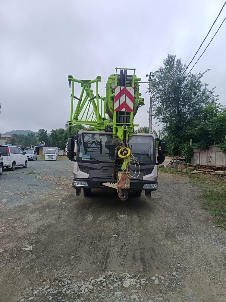 Zoomlion ZTC 6x4 Автокран ZTC300V — Б/У, 2025 г.