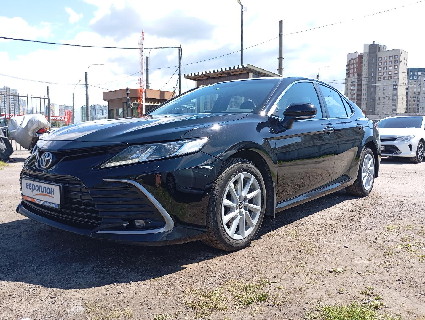 Toyota Camry — Б/У, 2021 г. (Санкт-Петербург, 132557 км)
