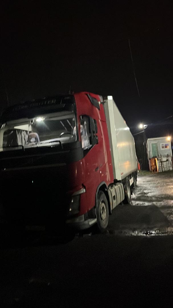 Volvo FH 460 — Б/У, 2017 г. (Новосибирск, 1300008 км)