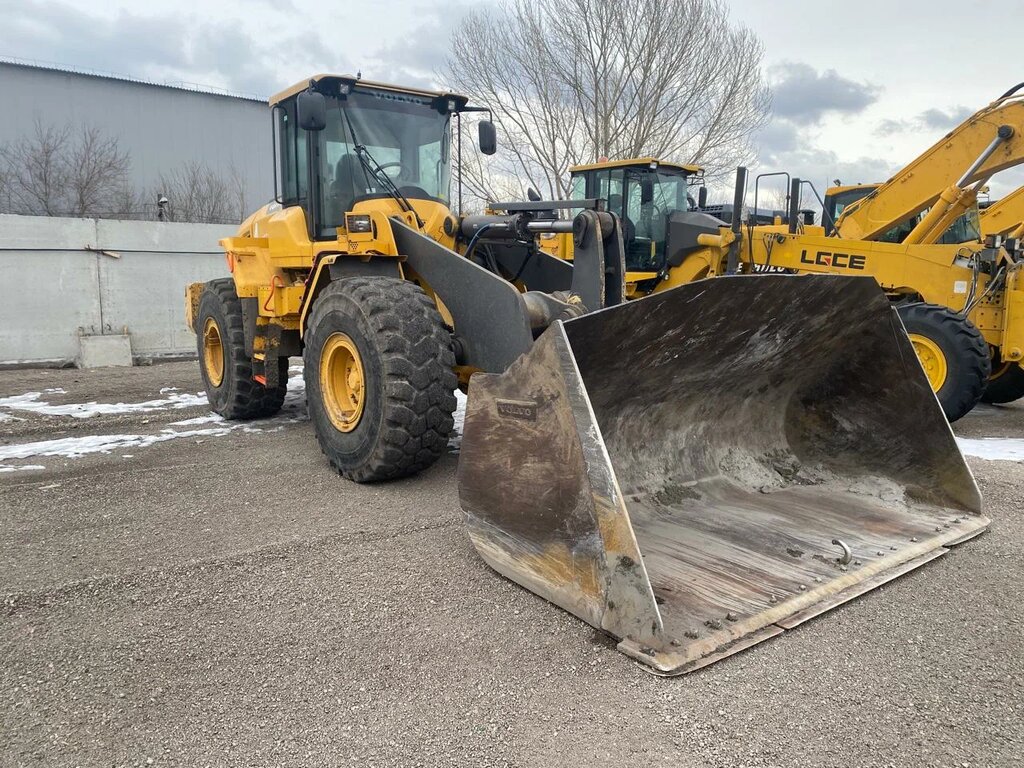 Volvo L120 Фронтальный погрузчик L120GZ — Б/У, 2019 г.