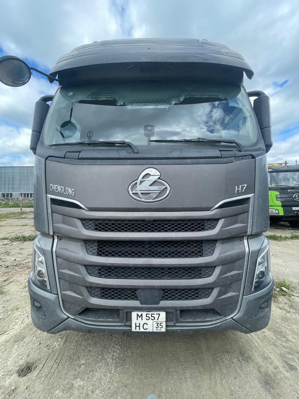 CHENGLONG H7 4x2 Седельный тягач LZ4181H7AB — Б/У, 2024 г.
