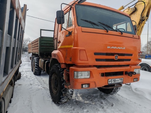 Ижевский Крановый Завод 3367 на шасси КамАЗ 43118 6x6 Бортовой с КМУ 3367A1-03 — Б/У, 2022 г.