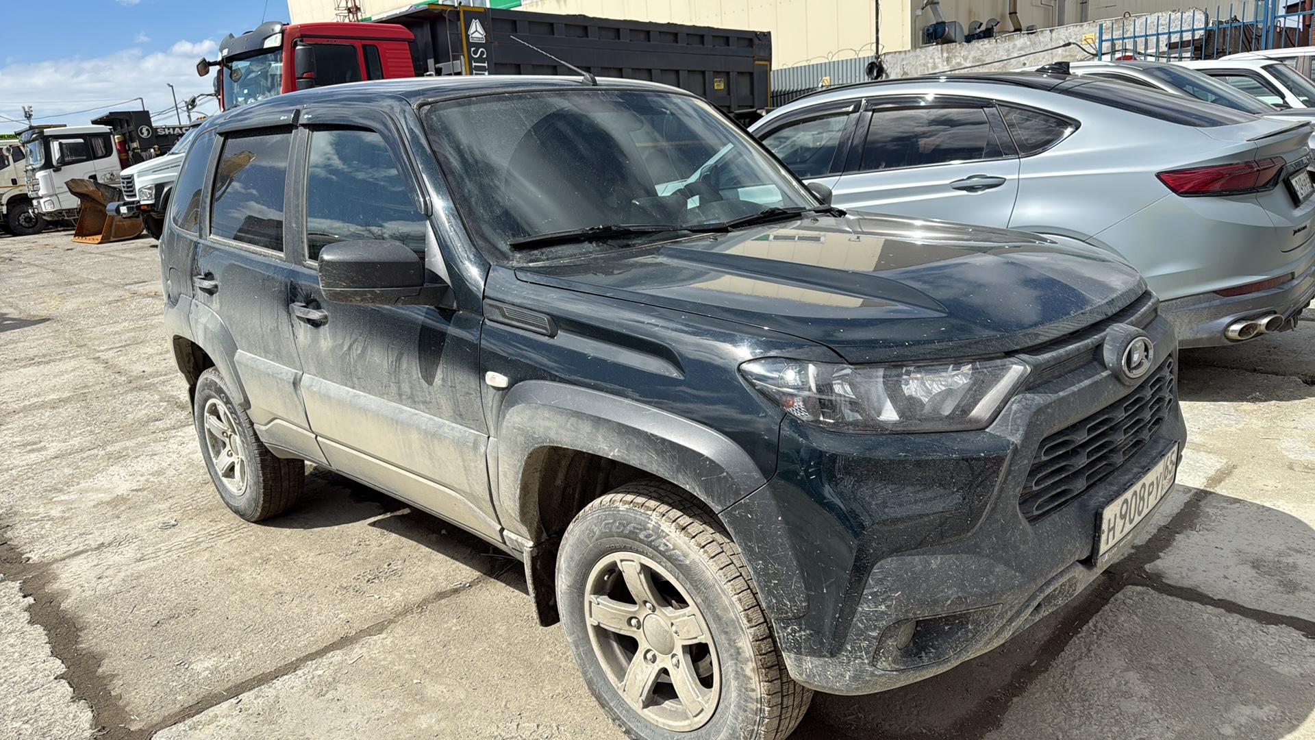 Lada Niva Travel — Б/У, 2024 г. (Южно-Сахалинск, 26961 км)