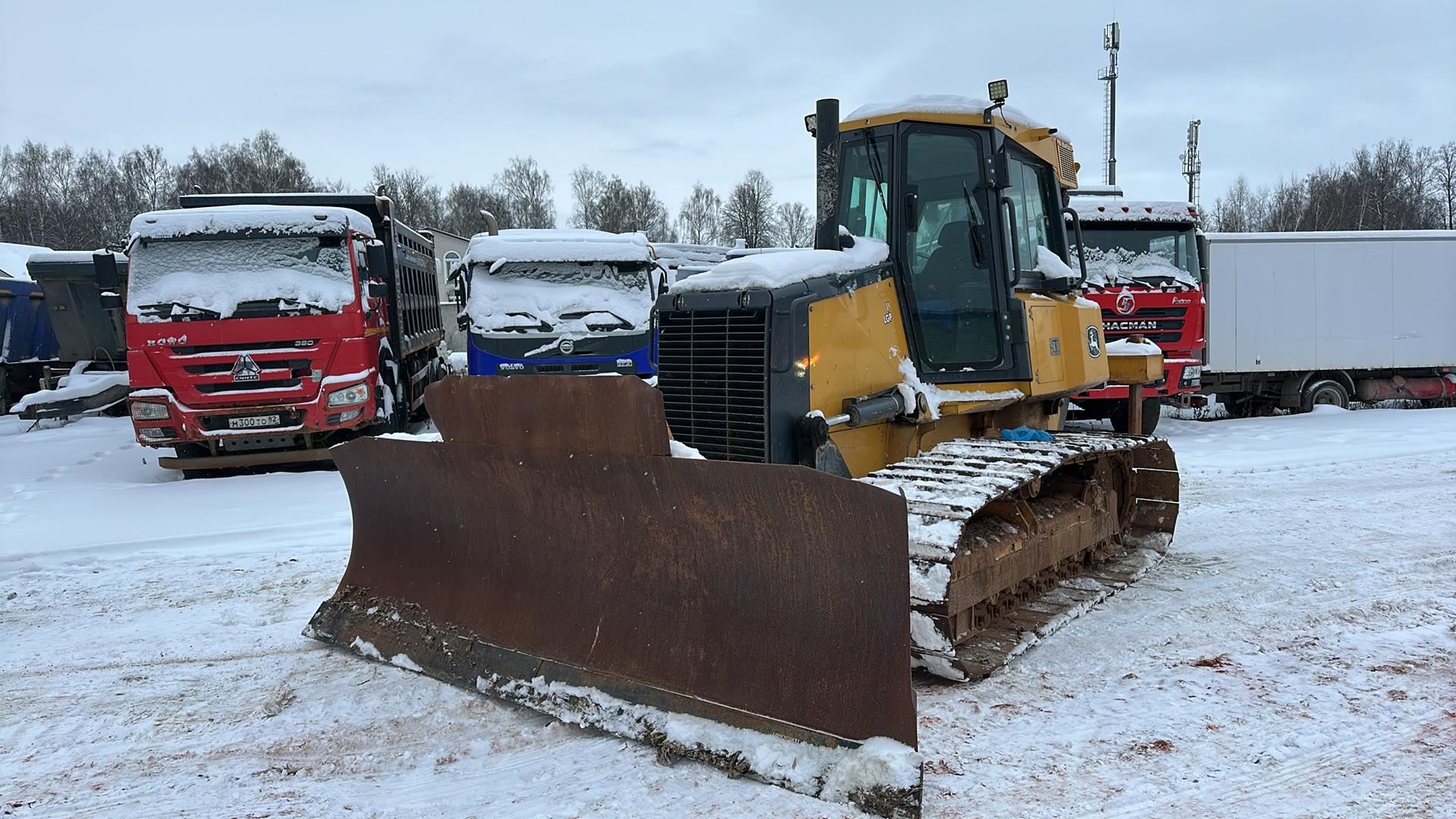 John Deere 700J-II — Б/У, 2019 г. (Казань, новый)