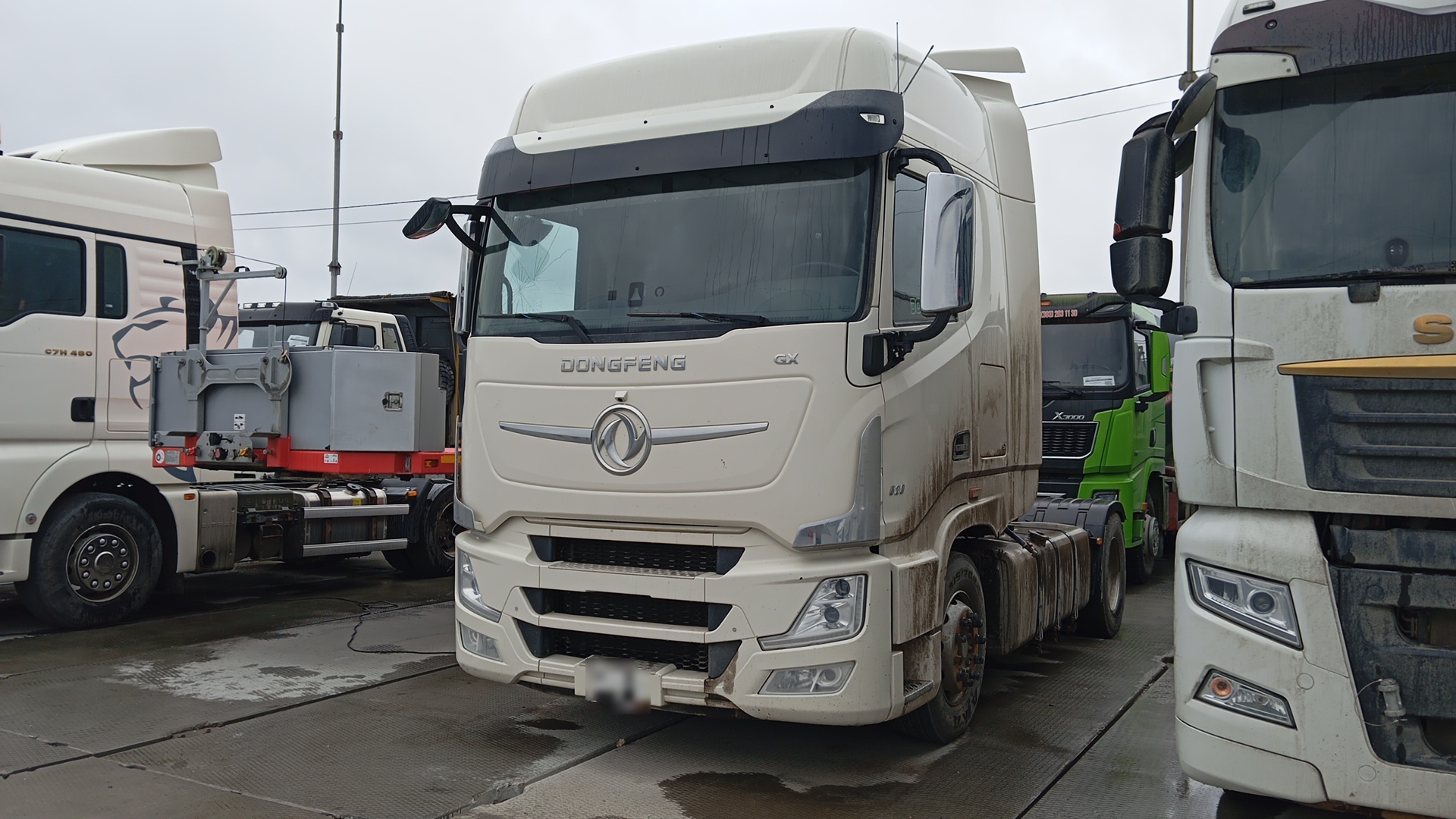 DONGFENG DFH4180 — Б/У, 2023 г.