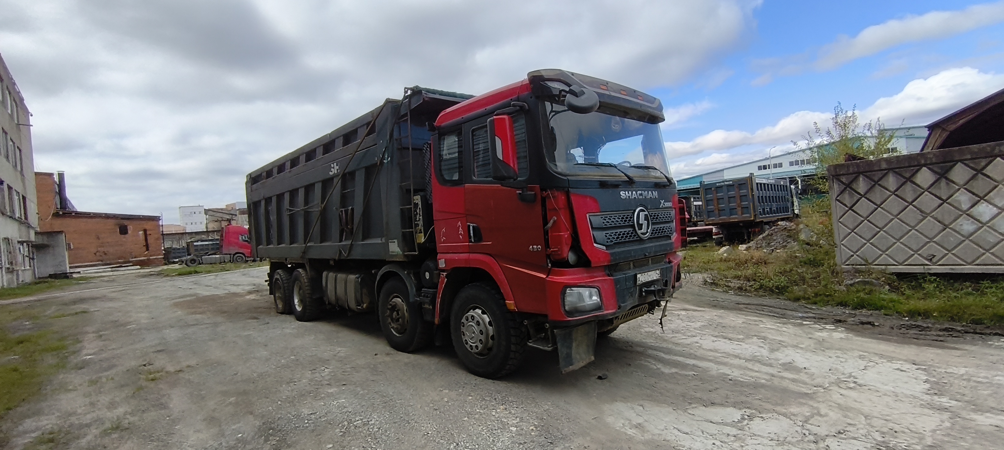 Shacman (Shaanxi) SX 8x4 Самосвал SX33186V366 — Б/У, 2023 г.