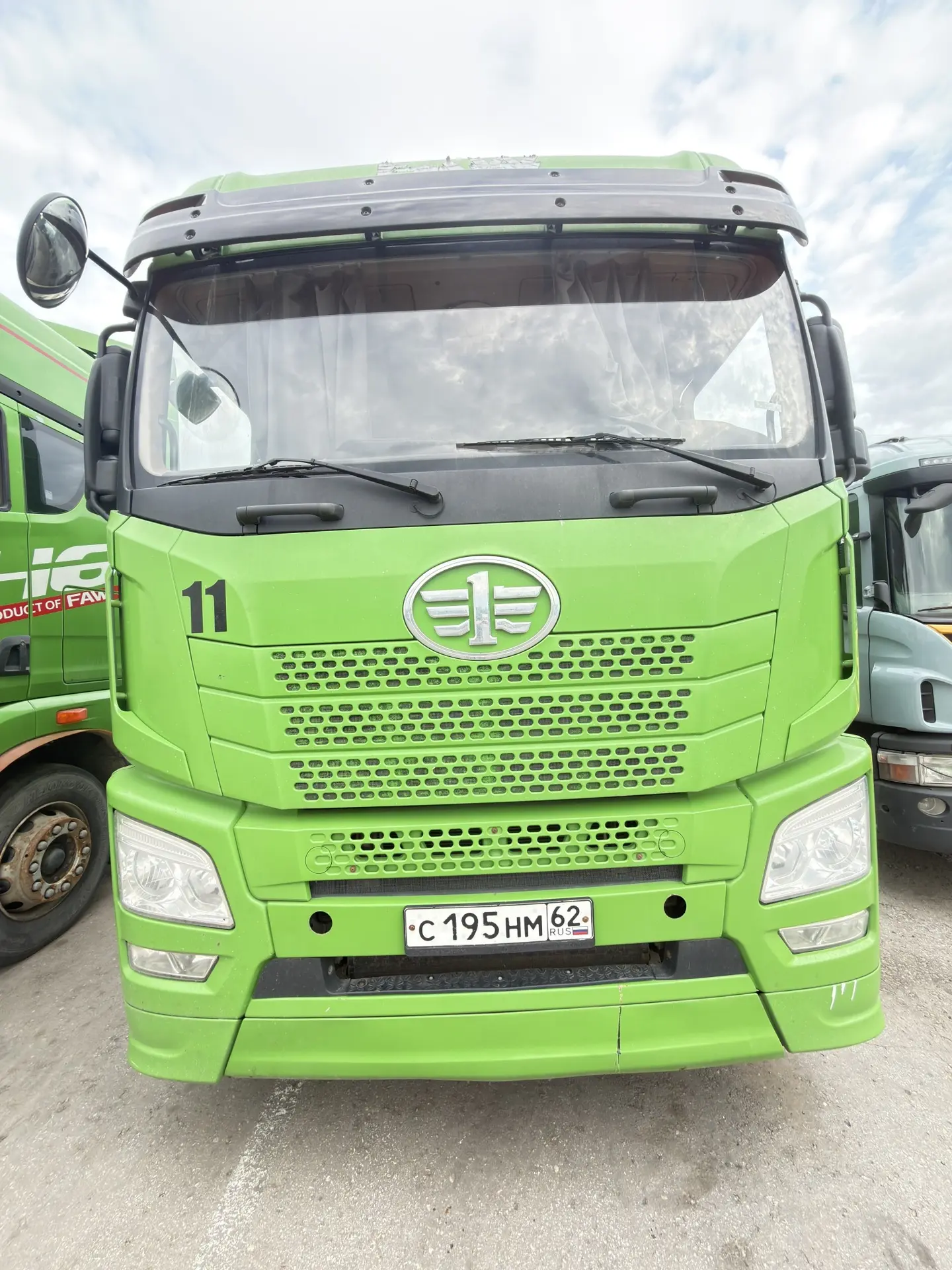 FAW JH6 6x4 Седельный тягач CA4250P25K15T1NE5A80 — Б/У, 2023 г.