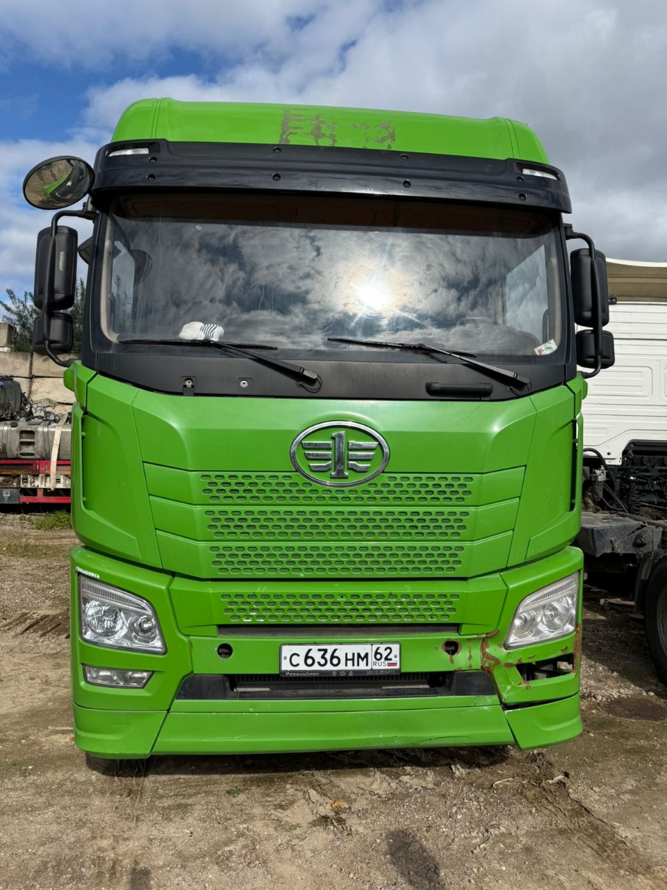 FAW JH6 6x4 Седельный тягач CA4250P25K15T1NE5A80 — Б/У, 2023 г.
