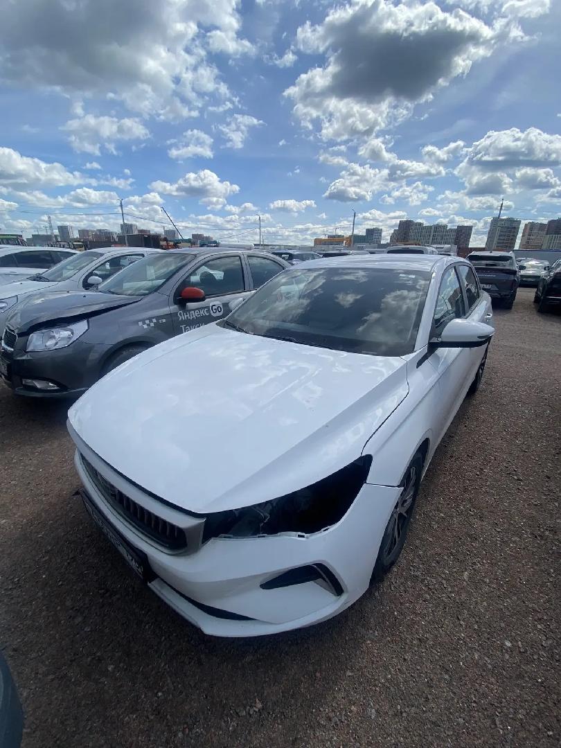 Geely Emgrand — Б/У, 2024 г. (Санкт-Петербург, 89903 км)