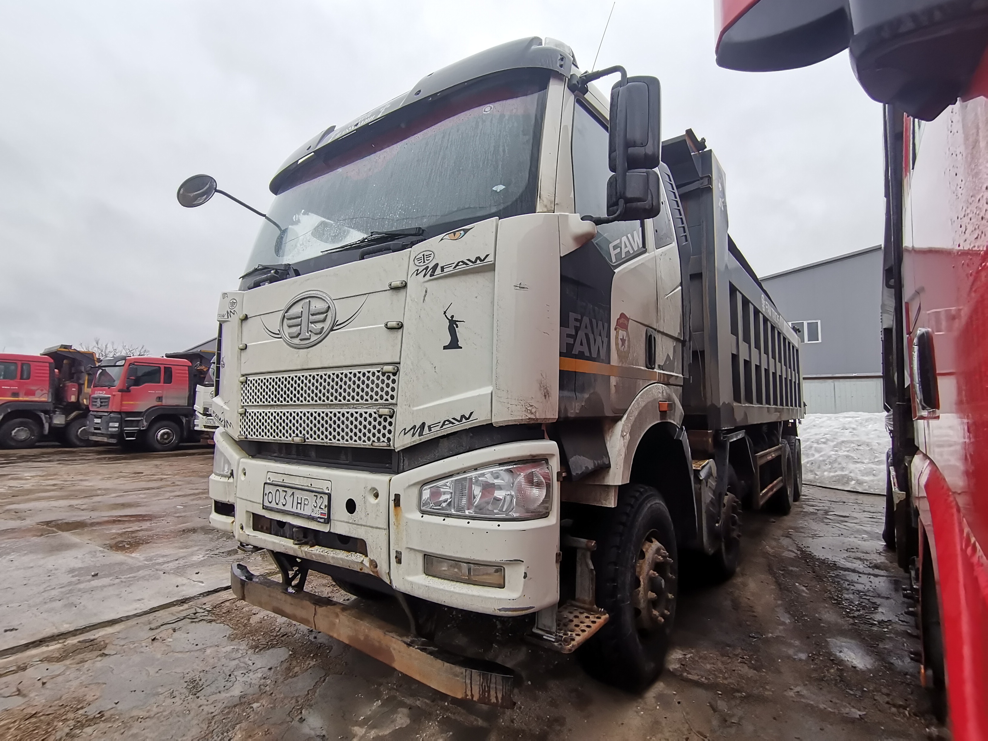 FAW J6* 8x4 Самосвал — Б/У, 2023 г.