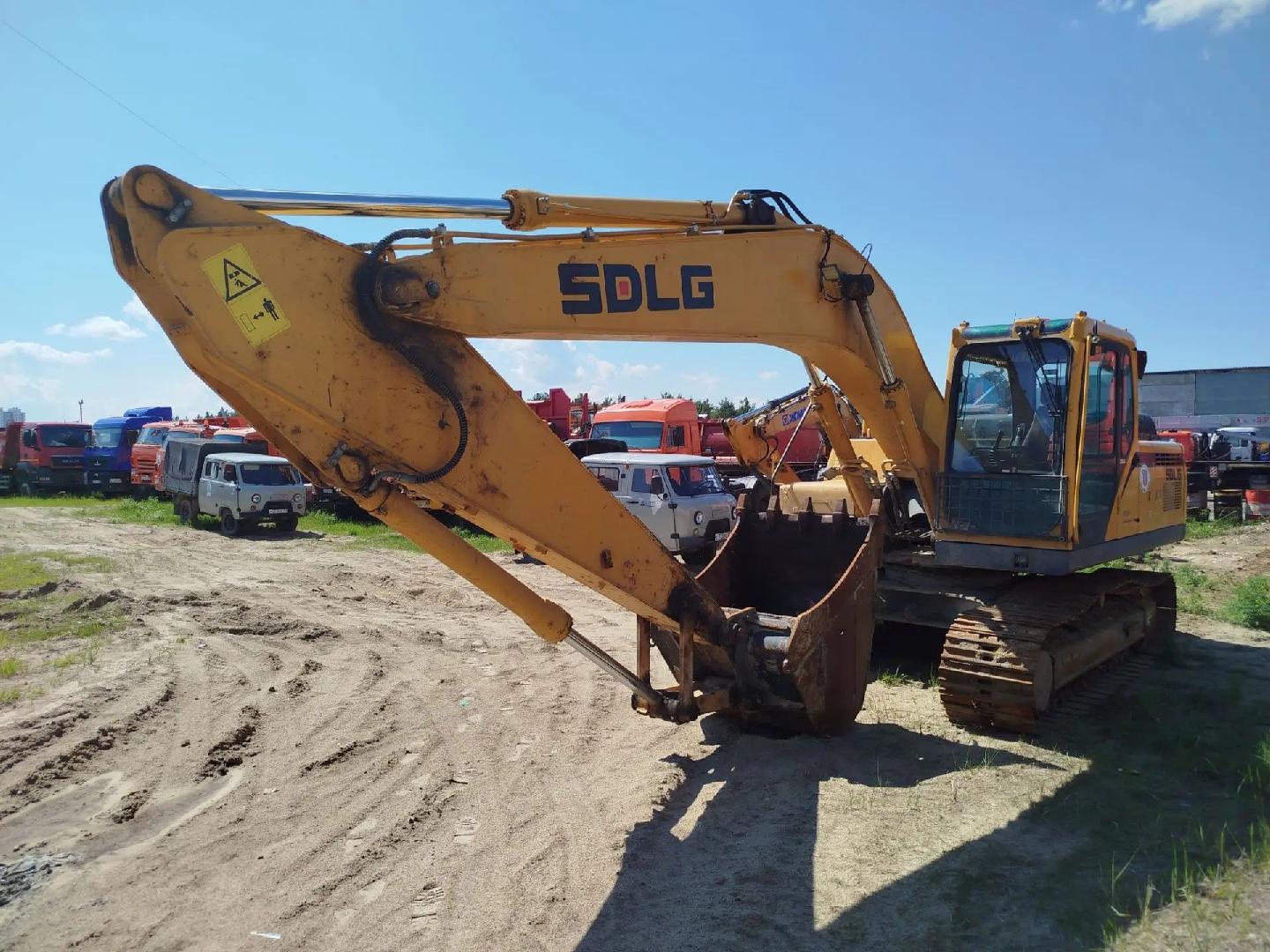 SDLG (Shandong Lingong Construction Machinery Co., PowerCat) E6210F — Б/У, 2021 г. (Сургут, 13730 м/ч)