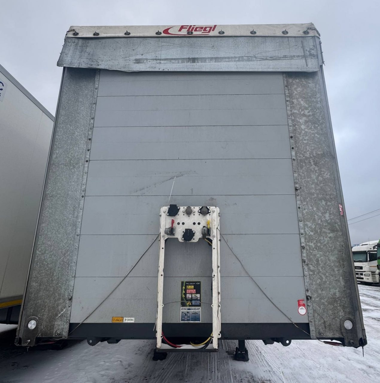 Fliegl SDS Полуприцеп Шторный/Бортовой SDS 350 — Б/У, 2023 г.