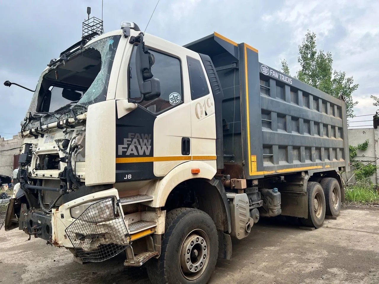 FAW CA3250P66K24T1E5 — Б/У, 2023 г.