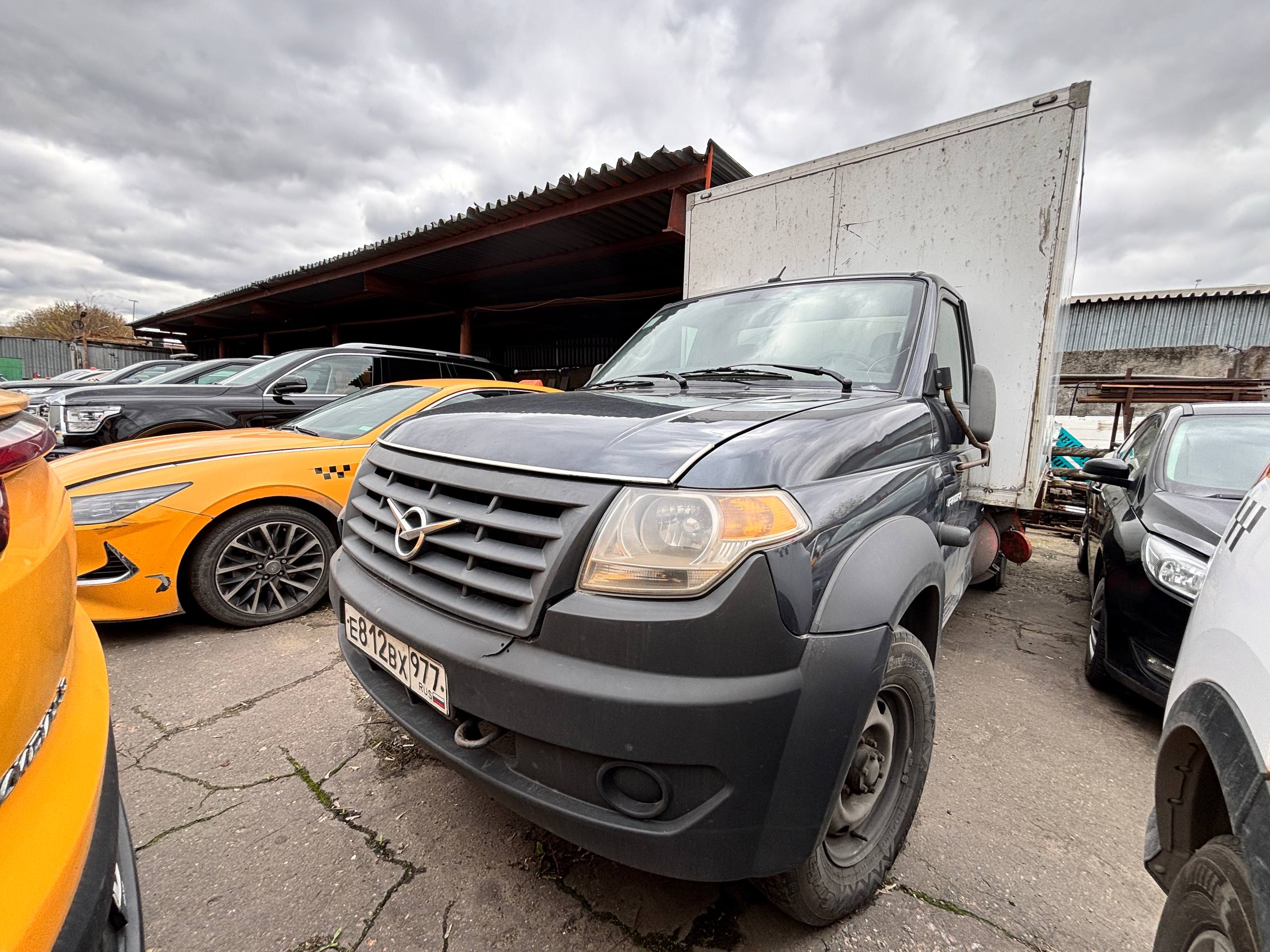 UAZ Промтоварный фургон Стандарт двускатный мост 4х2 2.7 5MT — Б/У, 2018 г.