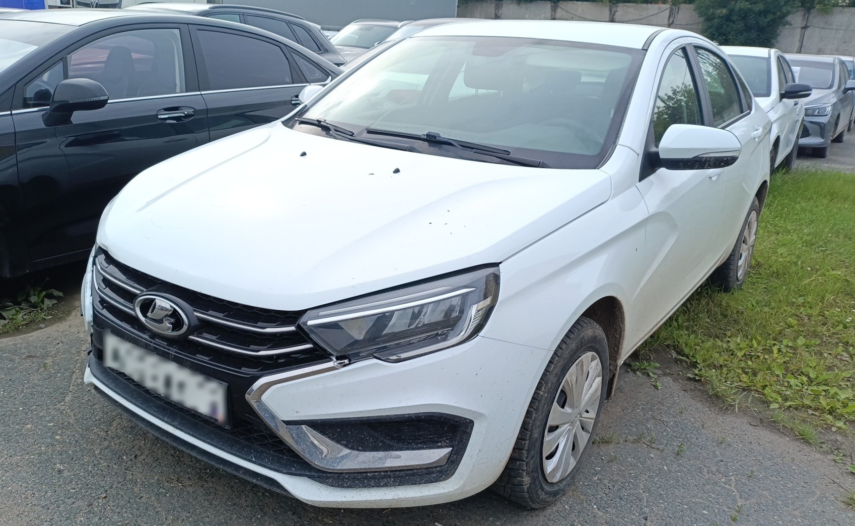 LADA Life 1.6 106hp 5MT — Б/У, 2023 г.