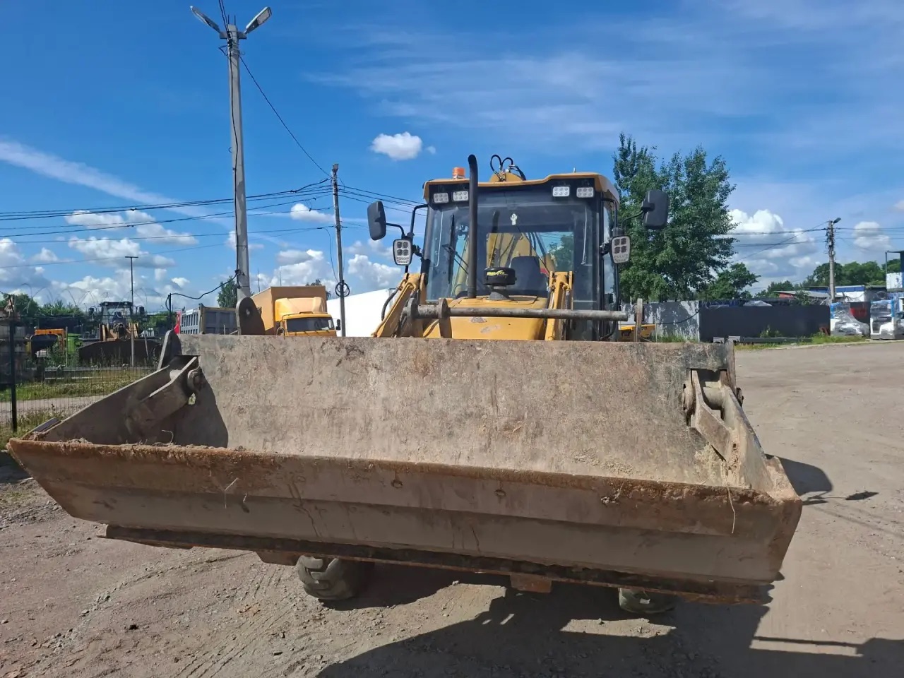 Lovol FLB468 Экскаватор-погрузчик FLB468-II — Б/У, 2024 г.