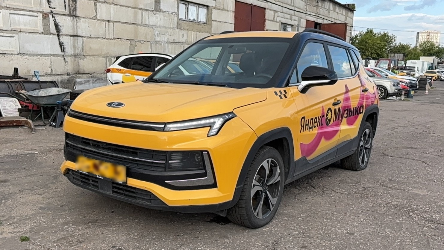 МОСКВИЧ Стандарт 1.5Т CVT — Б/У, 2023 г.