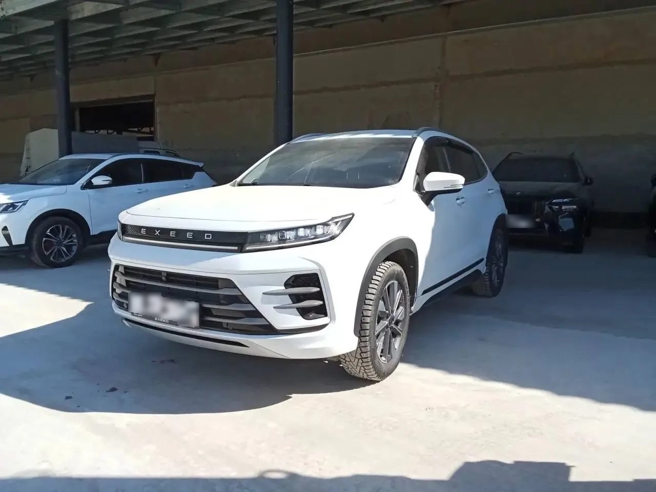 EXEED Luxury 1.5T CVT 2WD — Б/У, 2023 г.