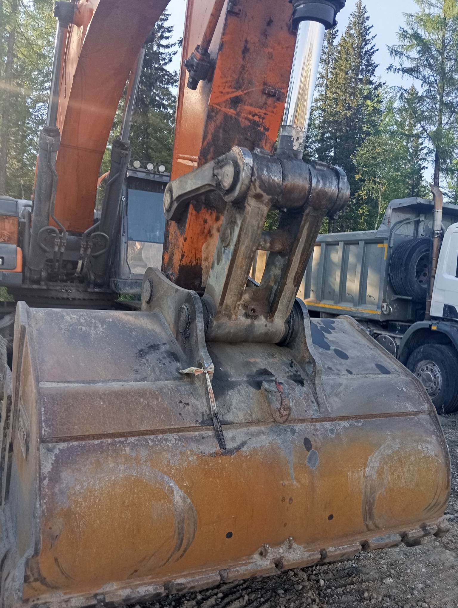 Doosan DX530 Экскаватор DX530LC-7M — Б/У, 2022 г.