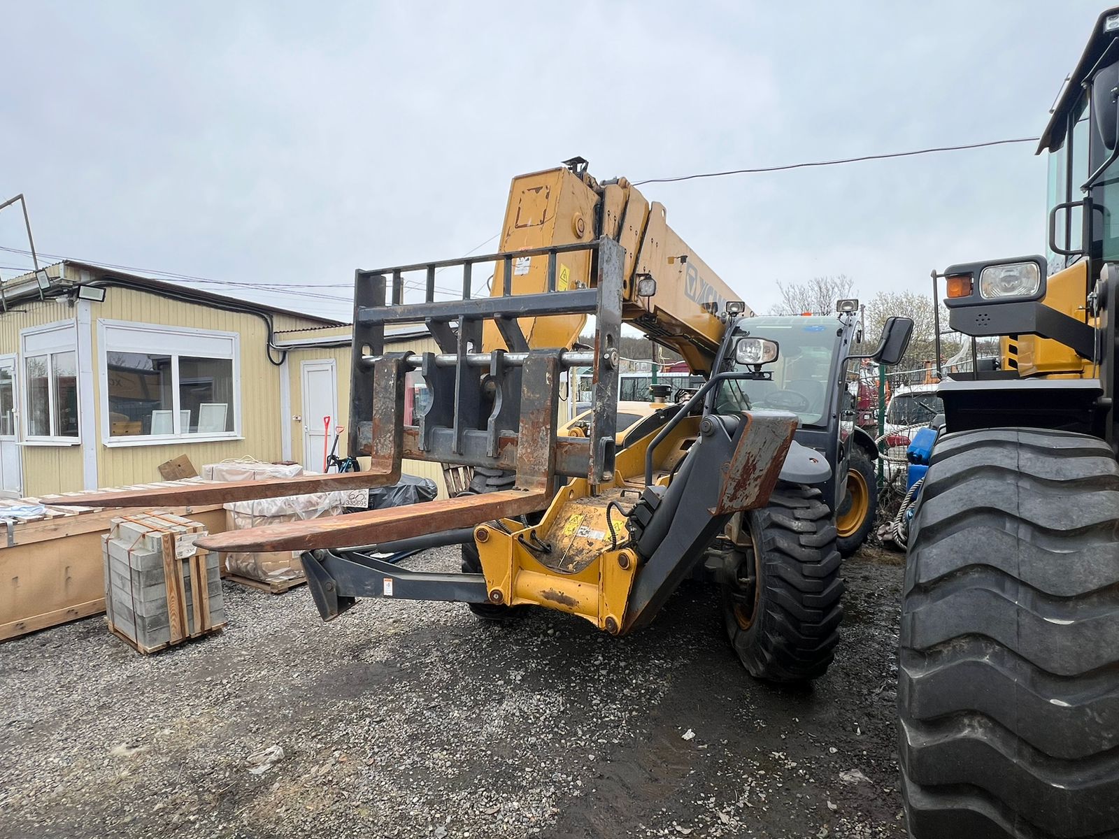 XCMG XC6 Телескопический погрузчик XC6-1056VN — Б/У, 2023 г.