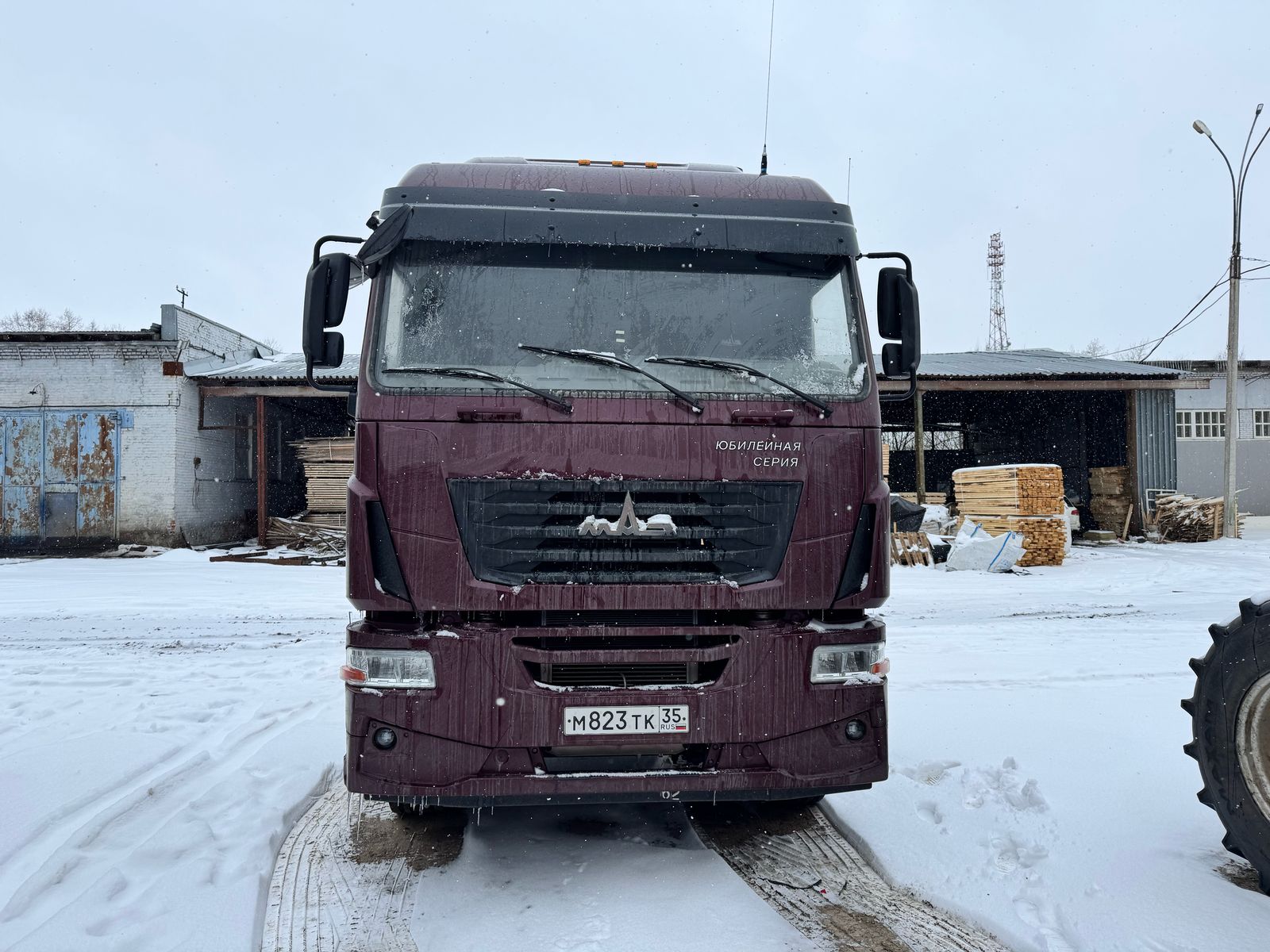 МАЗ 5440 4x2 Седельный тягач 54402L-531-031 — Б/У, 2024 г.