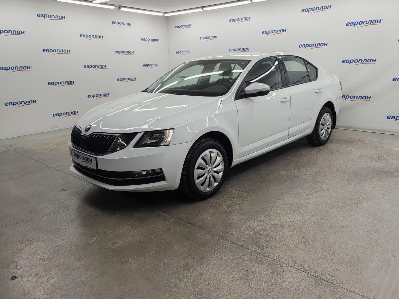 Skoda Octavia — Б/У, 2020 г. (Москва, 49990 км)