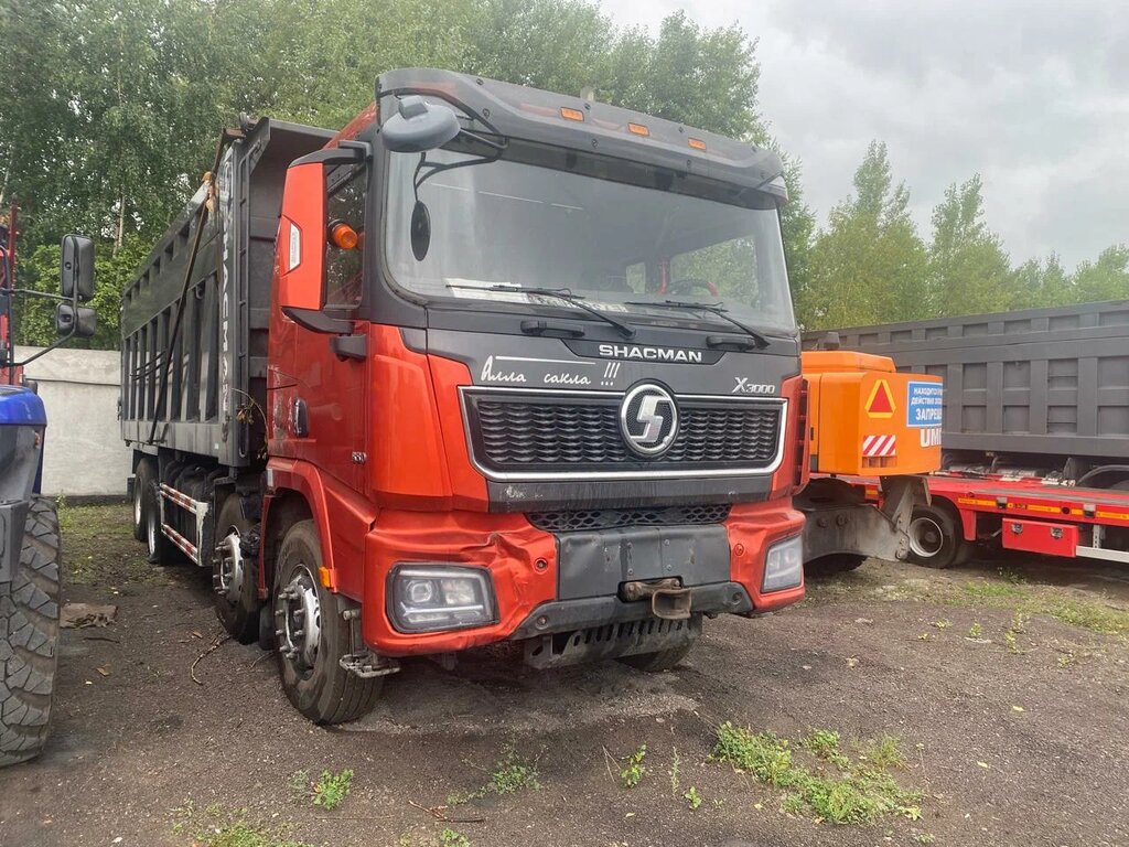 Shacman (Shaanxi) SX 8x4 Самосвал SX331863366 — Б/У, 2024 г.