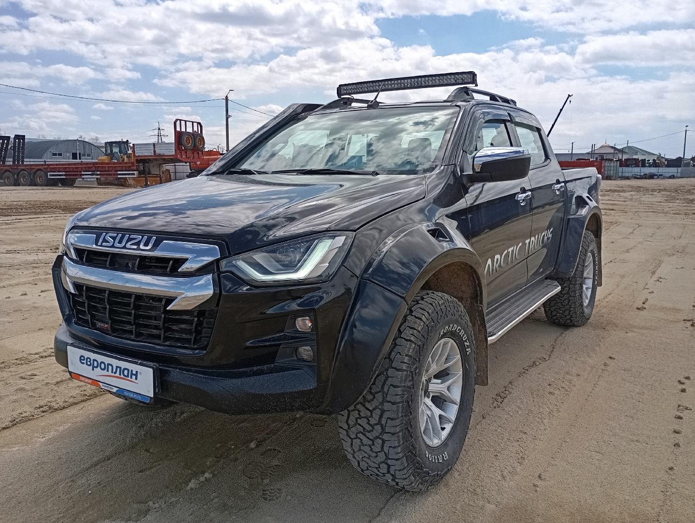 Isuzu D-MAX — Б/У, 2022 г. (Благовещенск, 42374 км)