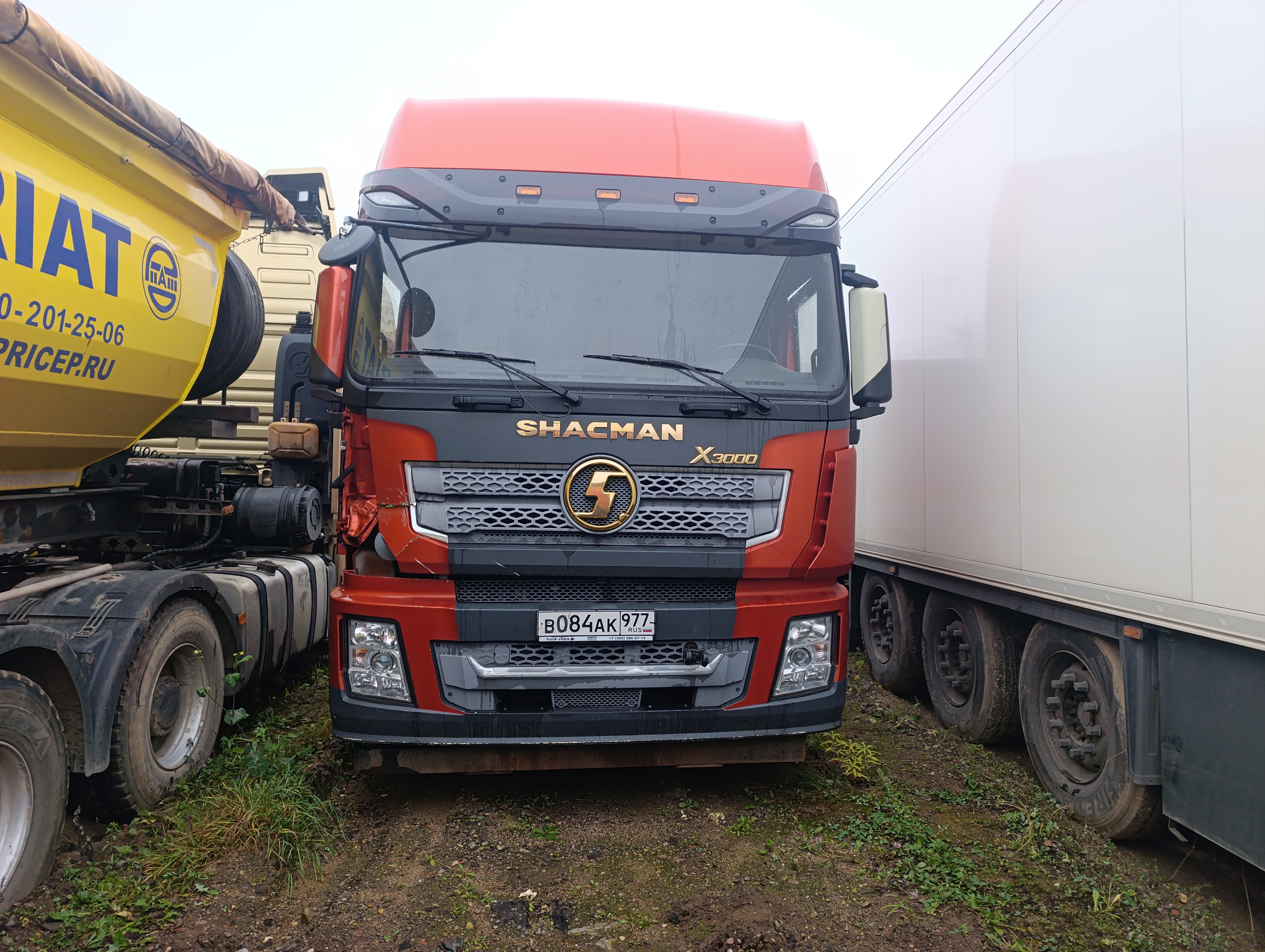 Shacman (Shaanxi) SX 6x4 Седельный тягач SX42584V324 — Б/У, 2022 г.