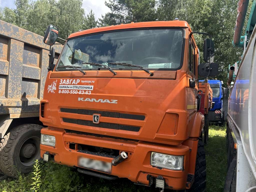 Кран центр "КАМАЗ" 659100 на шасси КамАЗ 43118 6x6 Бортовой с КМУ — Б/У, 2023 г.