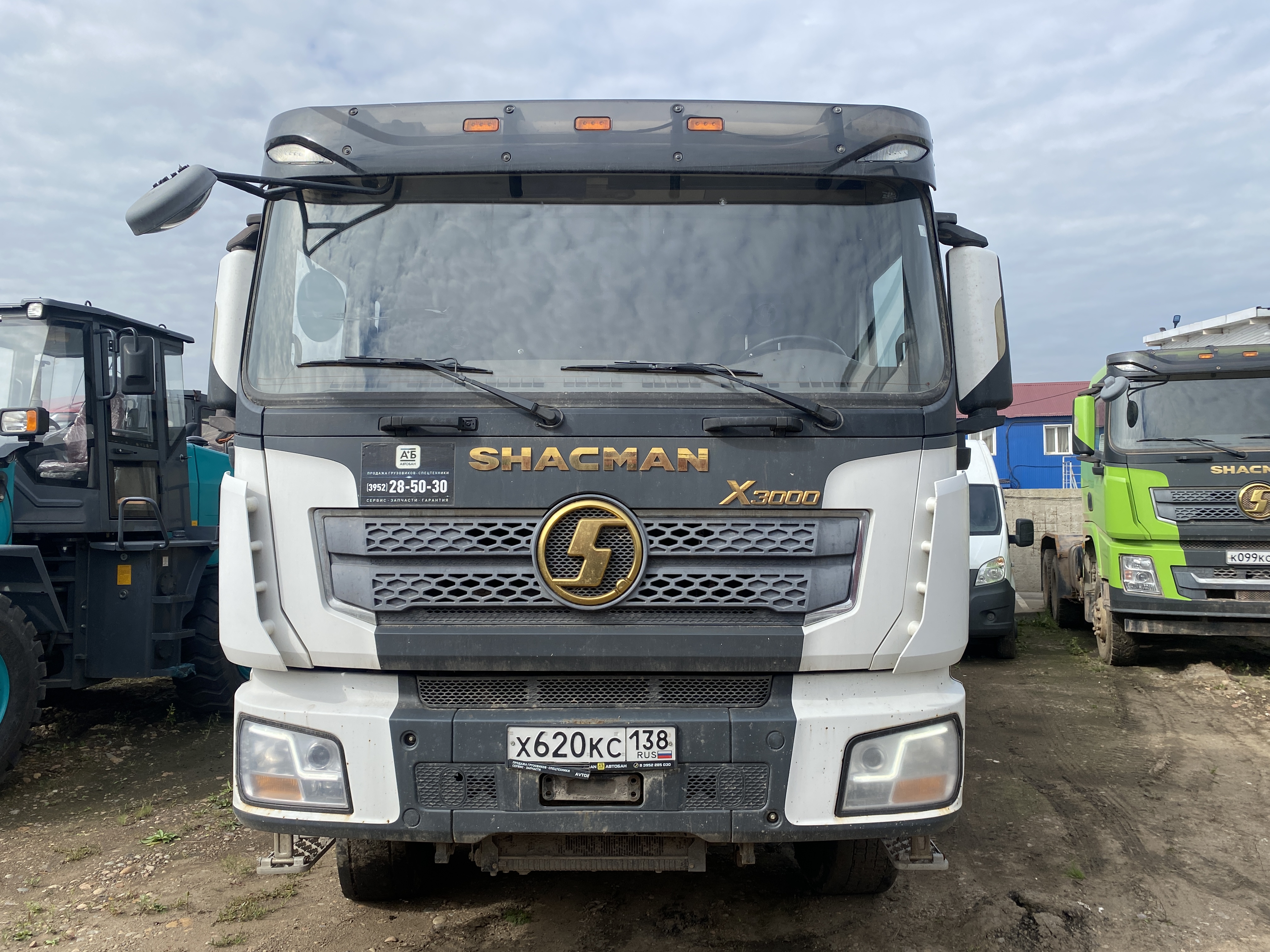 Shacman (Shaanxi) SX 8x4 Самосвал SX331863366 — Б/У, 2022 г.