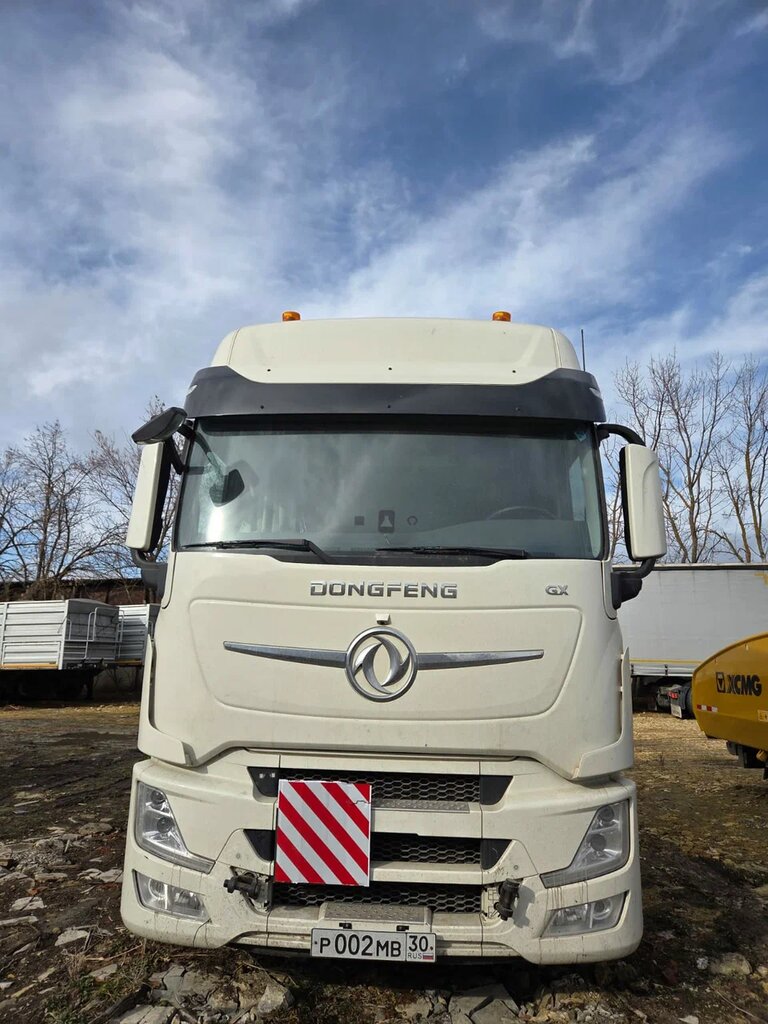 DongFeng GX 4x2 Седельный тягач DFH4180 — Б/У, 2024 г.