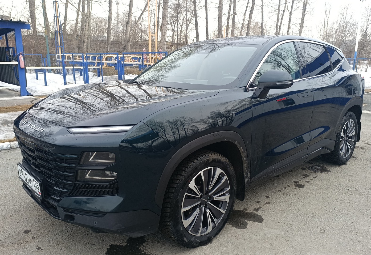Jetour Luxury 1.6T (185hp) 8AT 4WD (I Поколение) — Б/У, 2024 г.
