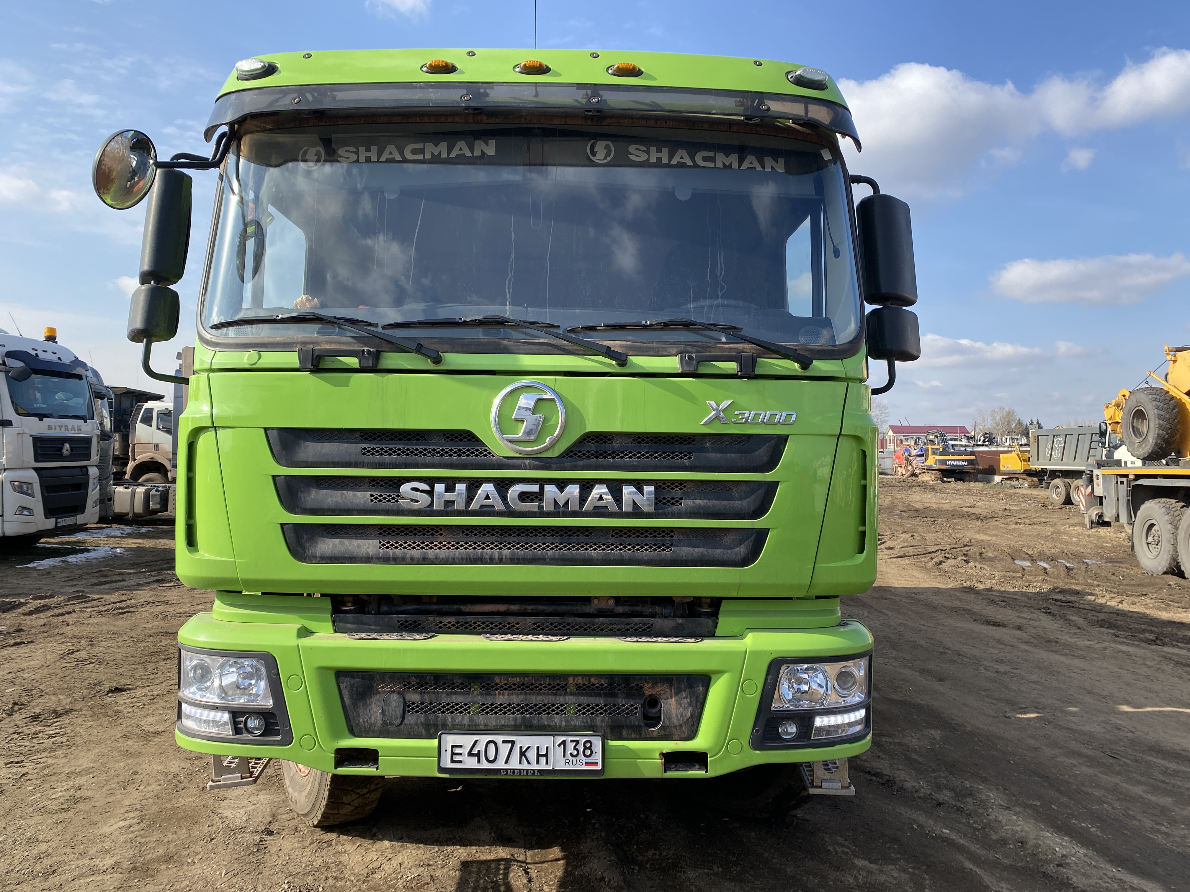 Shacman (Shaanxi) SX 6x4 Седельный тягач SX42584V324 — Б/У, 2023 г.