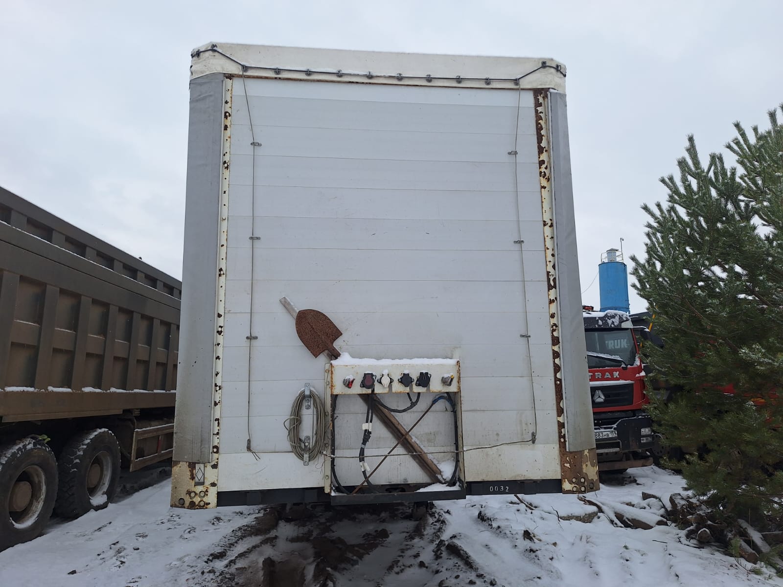 Туймазинский завод автобетоновозов 5885 Полуприцеп шторный 588516 — Б/У, 2022 г.