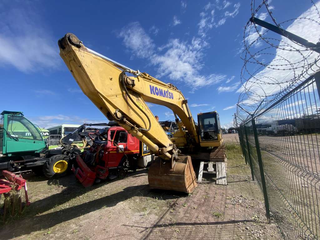 KOMATSU PC 300 Экскаватор — Б/У, 2021 г.