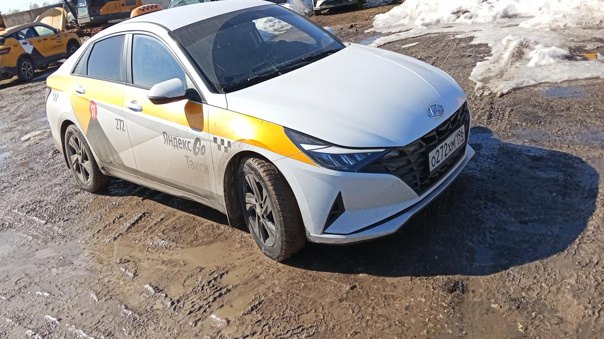 Hyundai Elantra — Б/У, 2023 г. (Балашиха, 122365 км)