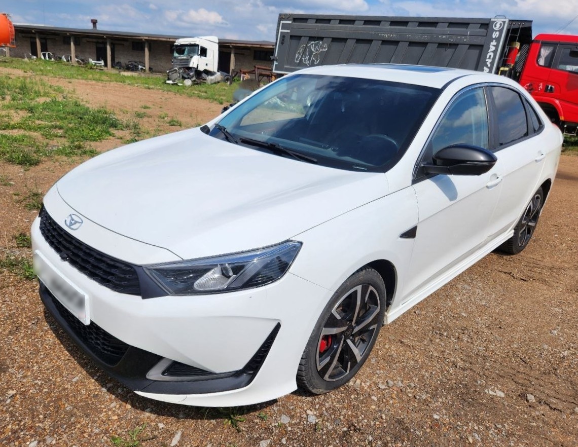 Kaiyi Luxury + 1.5T CVT (I Поколение) — Б/У, 2023 г.