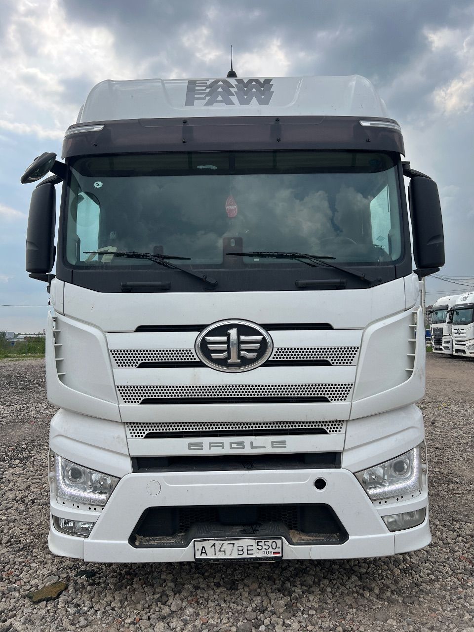 FAW J7 4x2 Седельный тягач CA4180P77K25E5 — Б/У, 2023 г.