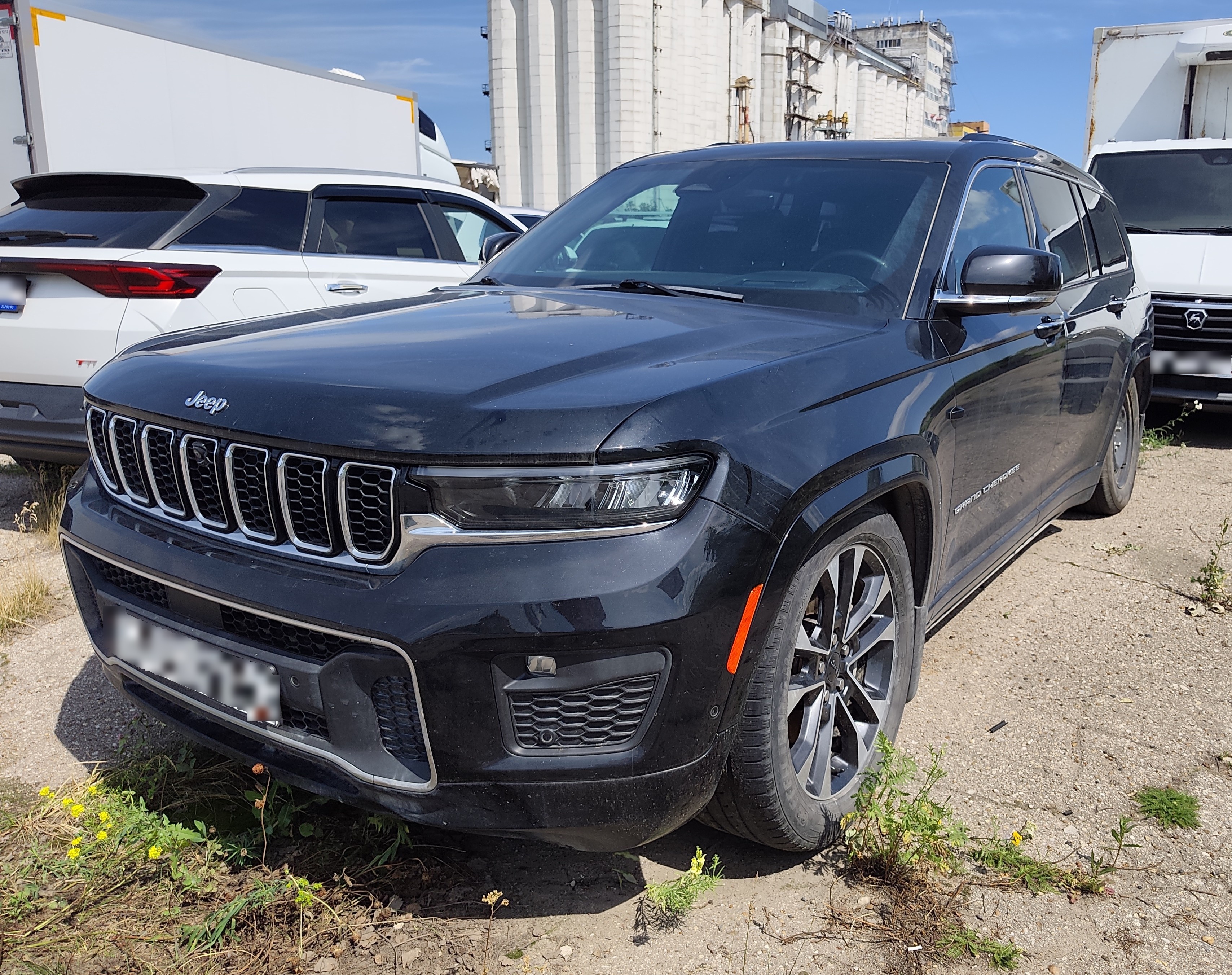 JEEP Laredo 3.0 V6 8AT — Б/У, 2022 г.