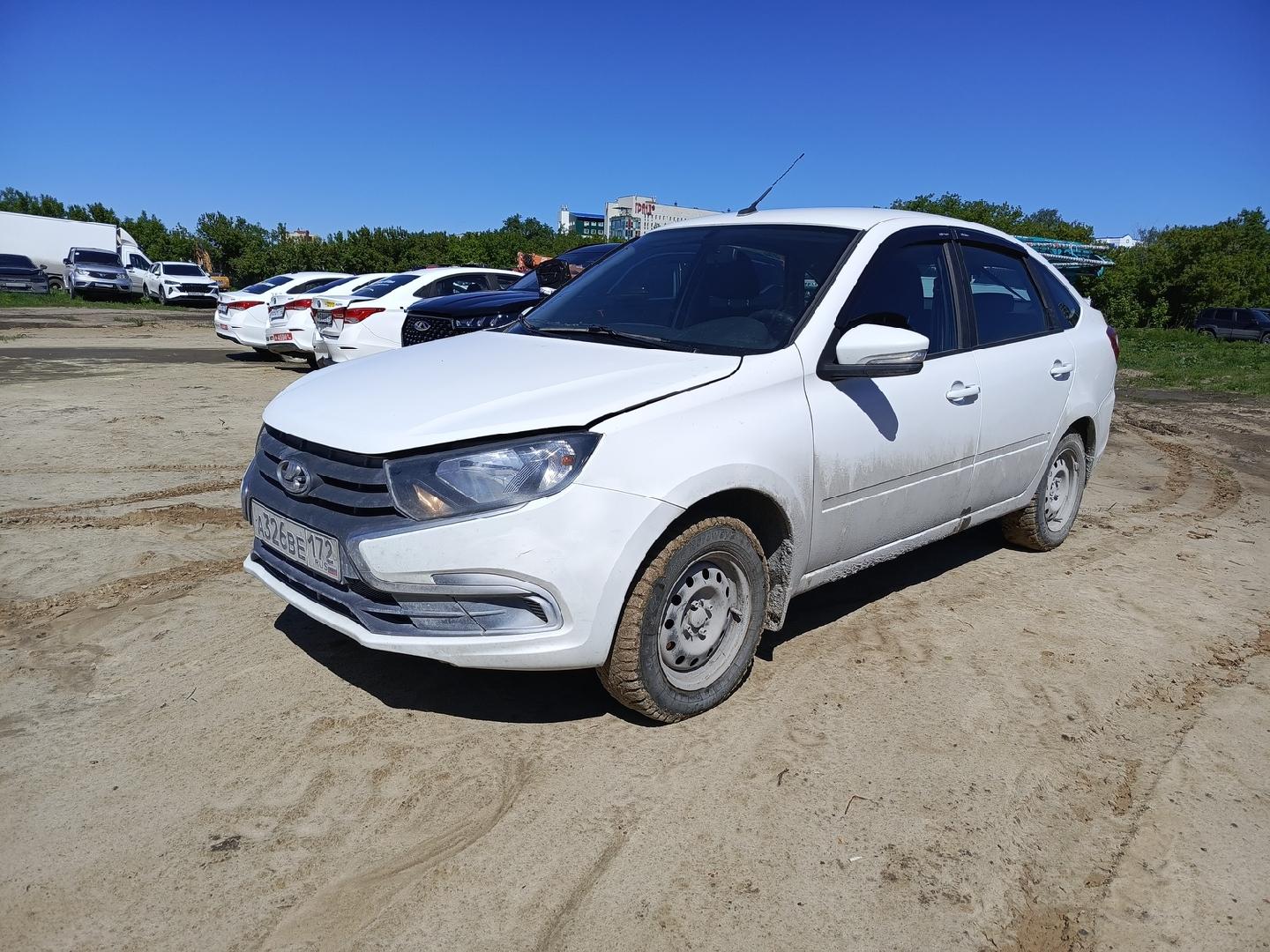 Lada Granta лифтбек — Б/У, 2023 г. (Тюмень, 82575 км)