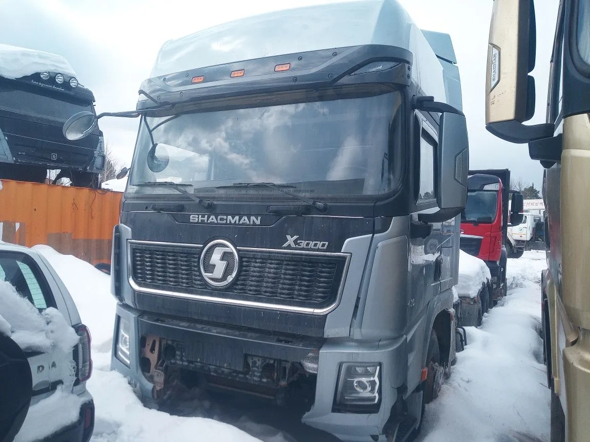 Shacman (Shaanxi) SX42584V324 — Б/У, 2023 г.